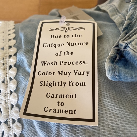 New Absolutely Famous size 2X Denim Cap-sleeve shirt 100% Tencel - Picture 3 of 6